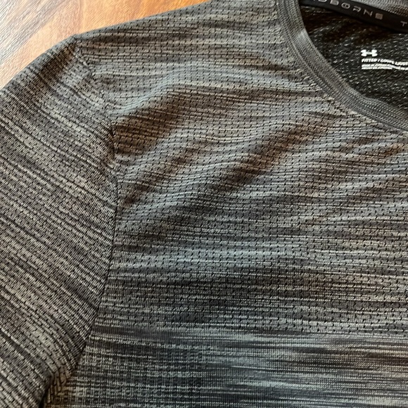 BNWOT under Armour fitted heat gear - Picture 7 of 11
